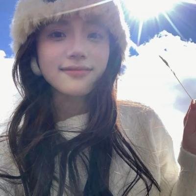 金牌客服董董恩